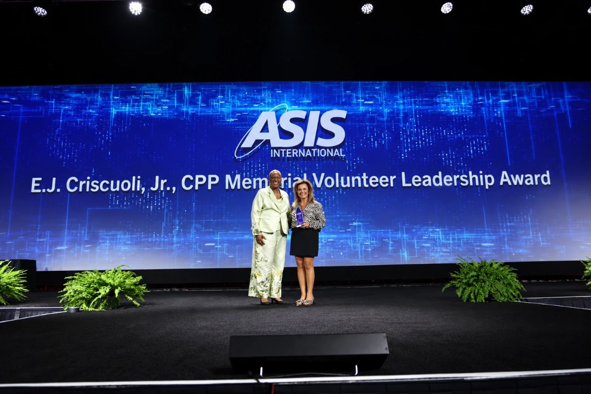 E.J. Criscuoli, Jr., CPP Memorial Volunteer Leadership Award presented on stage at GSX